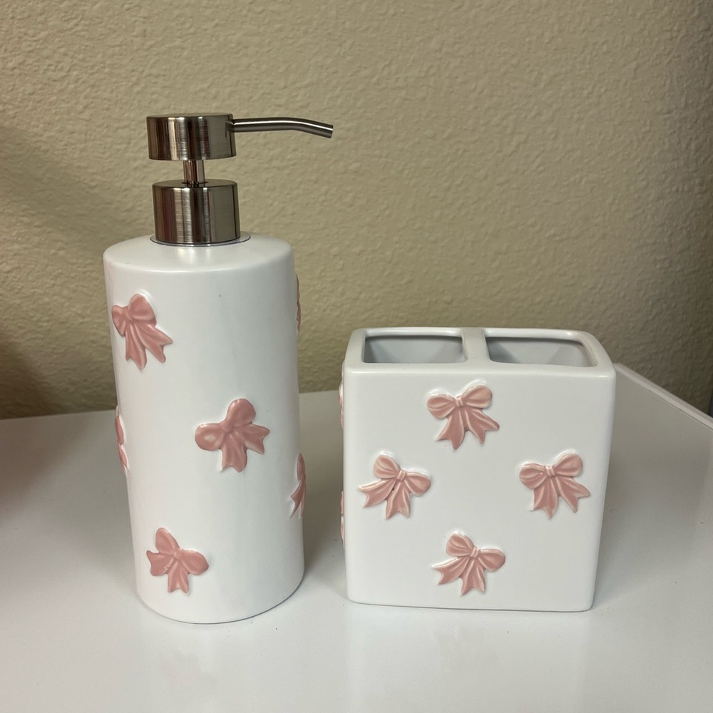 Pink Bow Bathroom Set